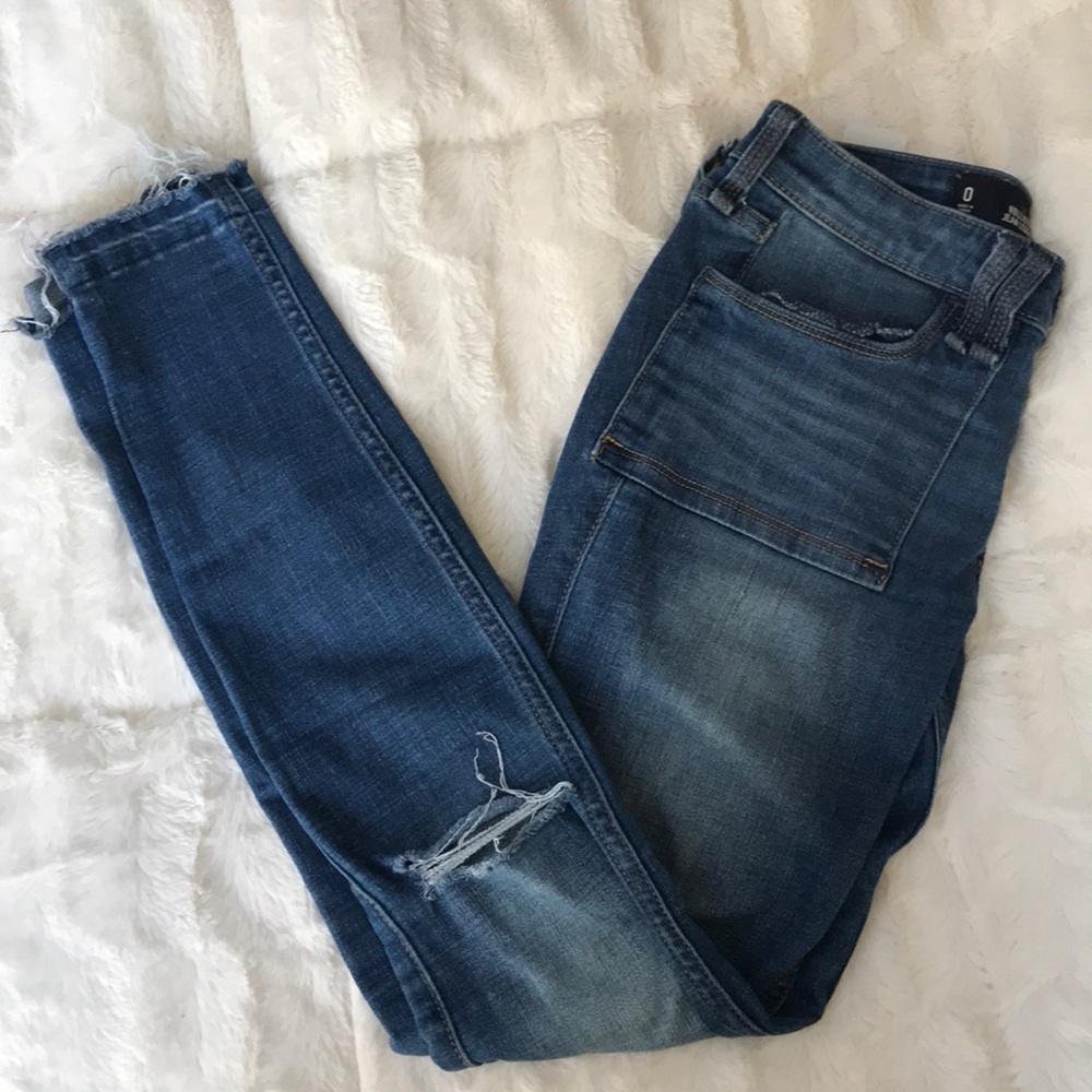 Hollister medium wash skinny jeans